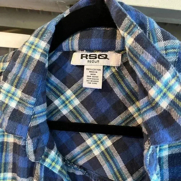 Five ~Plaid~ Shirts - Medium - Picture 8 of 8